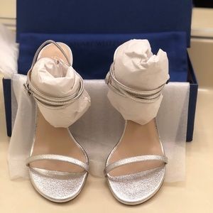 New in box Stuart Weitzman Merinda heels